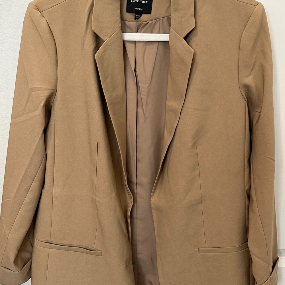 Simple Structure Blazer - Picture 3 of 10